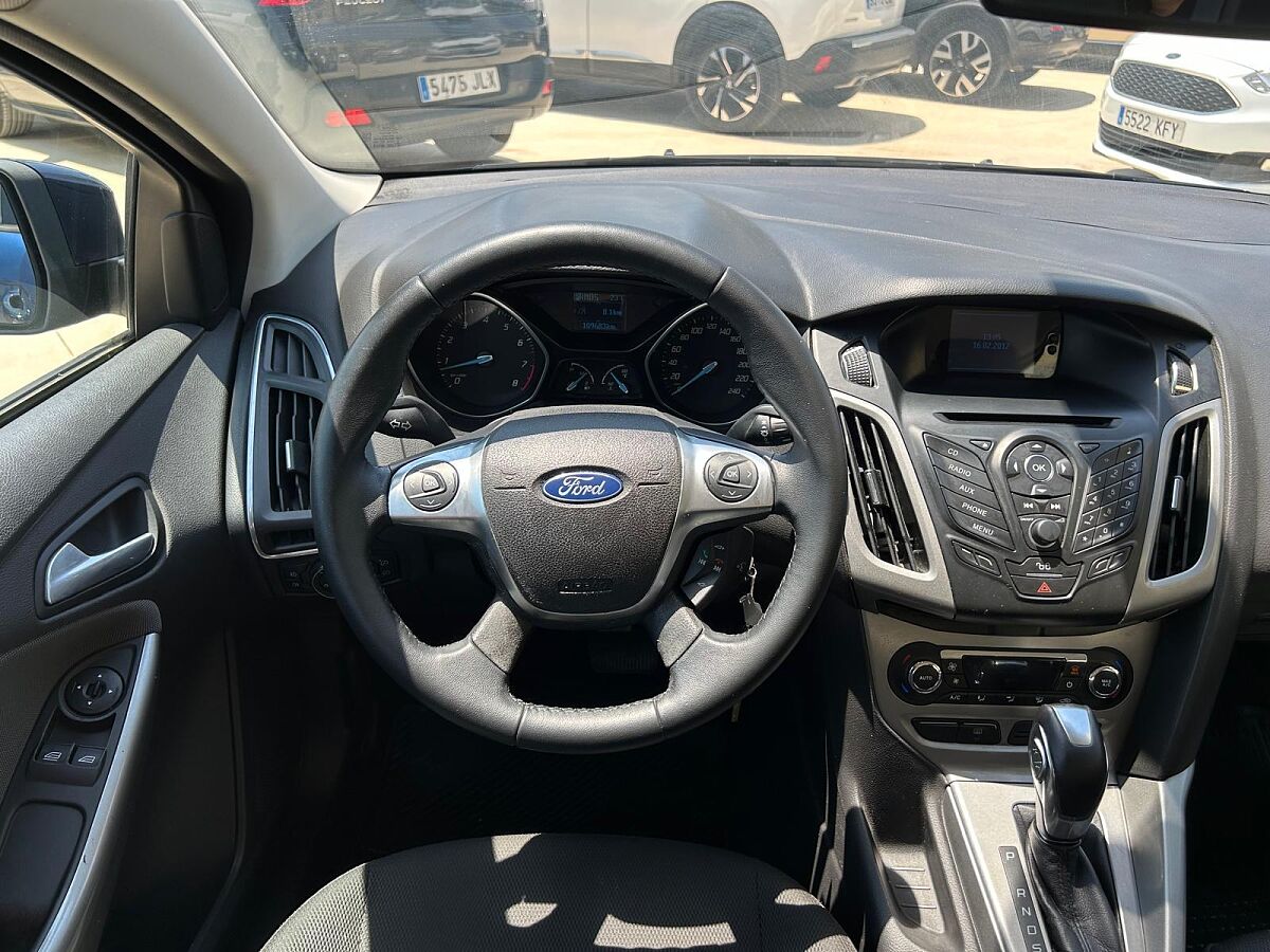 FORD FOCUS TREND 1.6 TI-VCT AUTO SPANISH LHD IN SPAIN ONLY 68000 MILES 2012